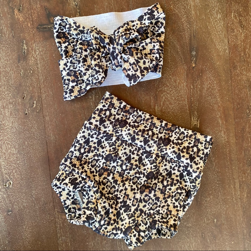 NEW Leopard Baby Bummie & Bow Set